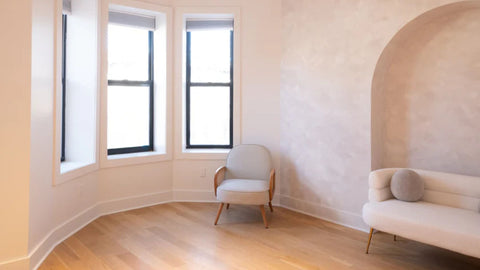 How to Capture Stunning Photos in NYC’s Bright Studio Spaces